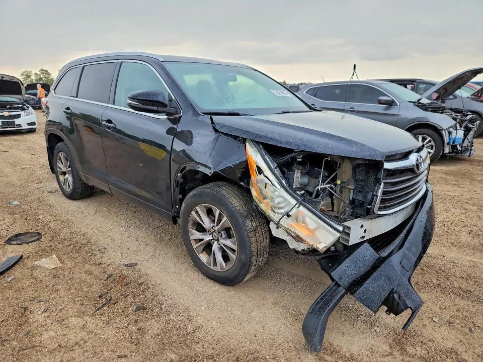 2014 TOYOTA HIGHLANDER XLE  