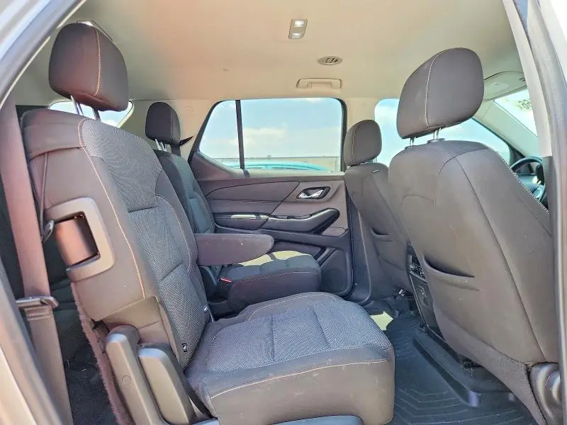 2021 CHEVROLET TRAVERSE LT  