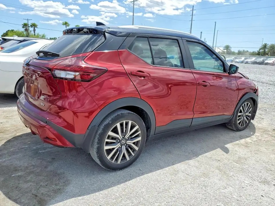 2021 NISSAN KICKS SV  