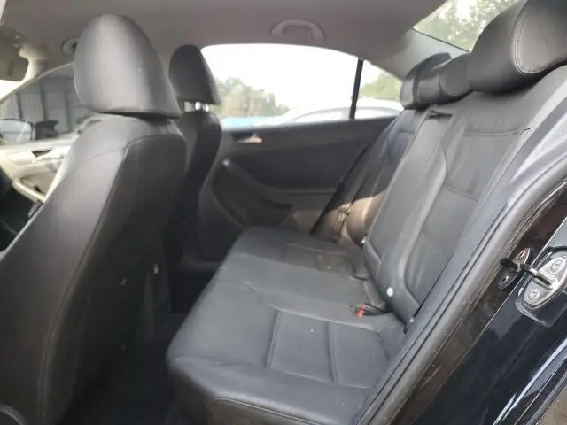 2012 VOLKSWAGEN JETTA SE  