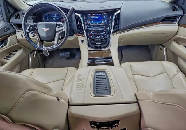 2018 CADILLAC ESCALADE LUXURY  