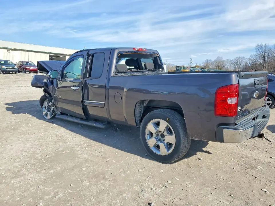 2011 CHEVROLET SILVERADO C1500 LT  