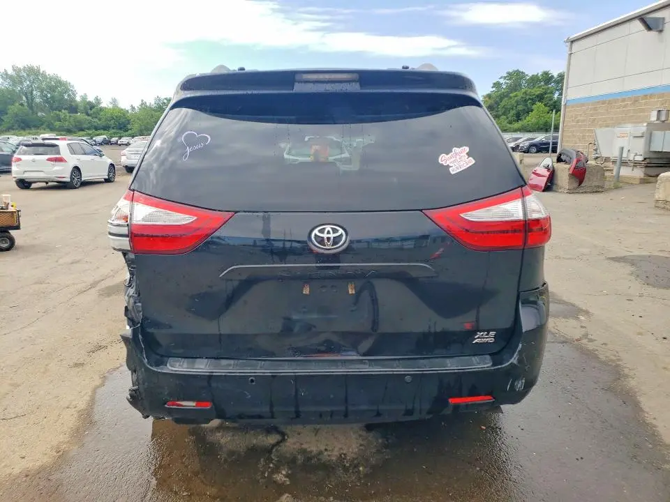 2017 TOYOTA SIENNA XLE 7-PASSENGER  