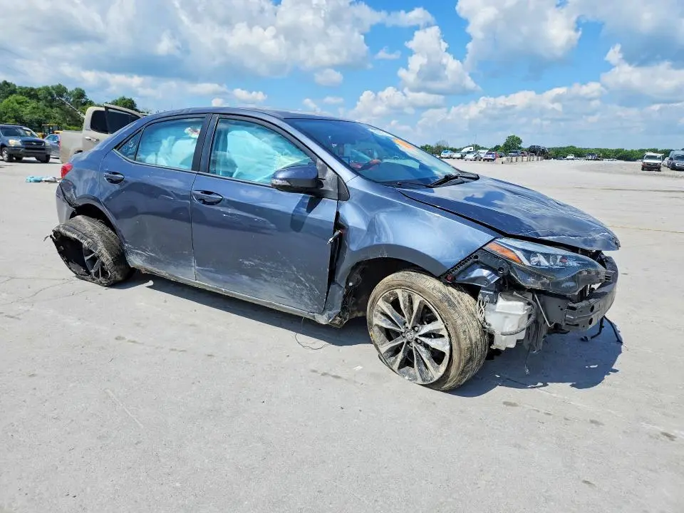 2018 TOYOTA COROLLA SE  