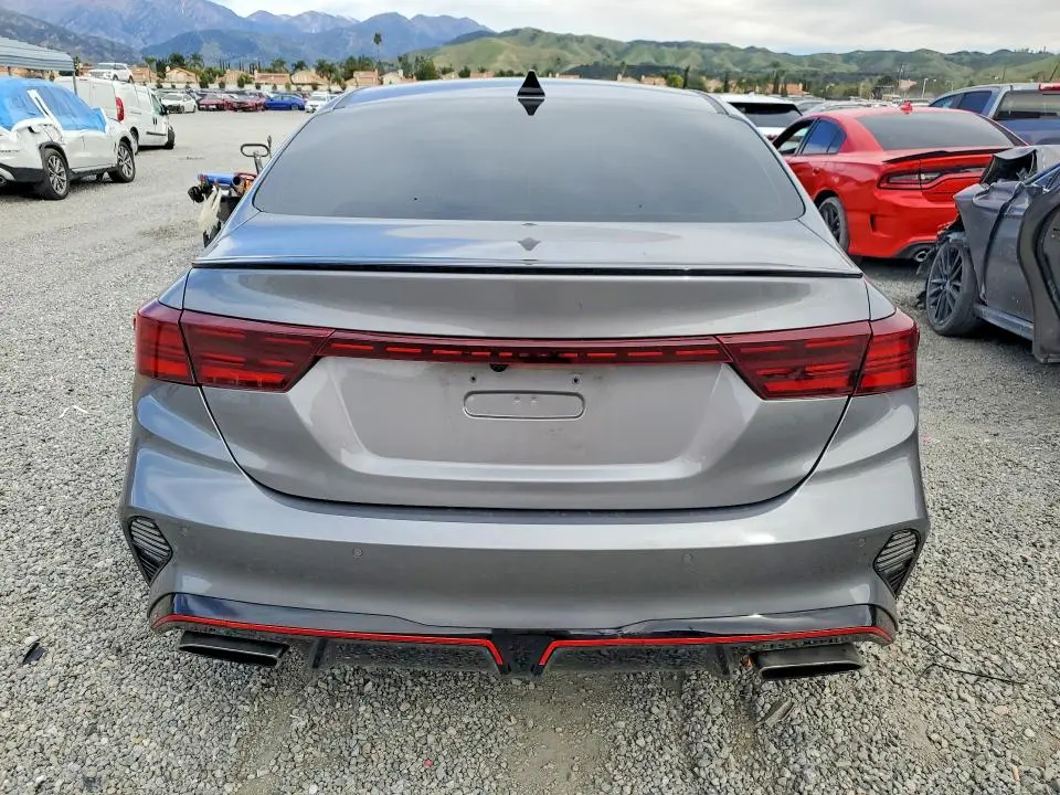 2023 KIA FORTE GT  