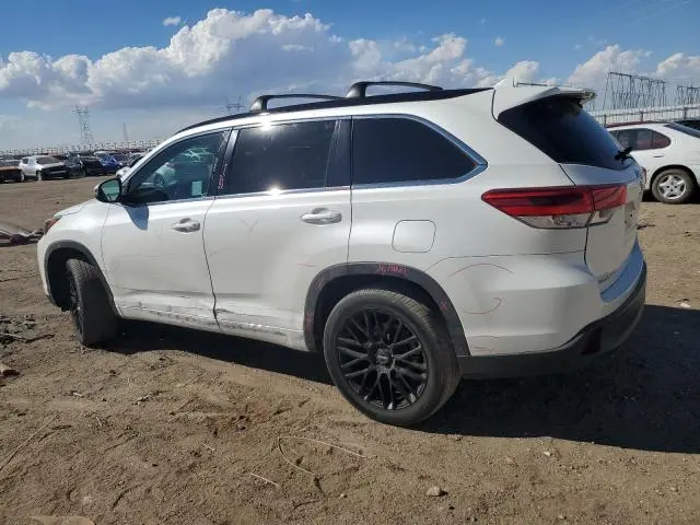 2017 TOYOTA HIGHLANDER SE  