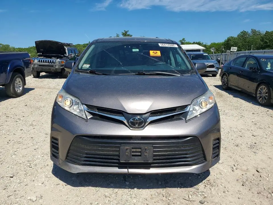 2020 TOYOTA SIENNA LE  