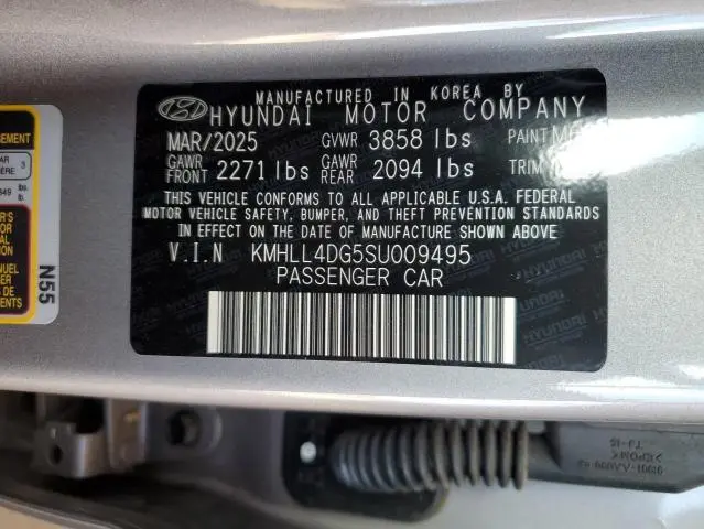 2025 HYUNDAI ELANTRA SE