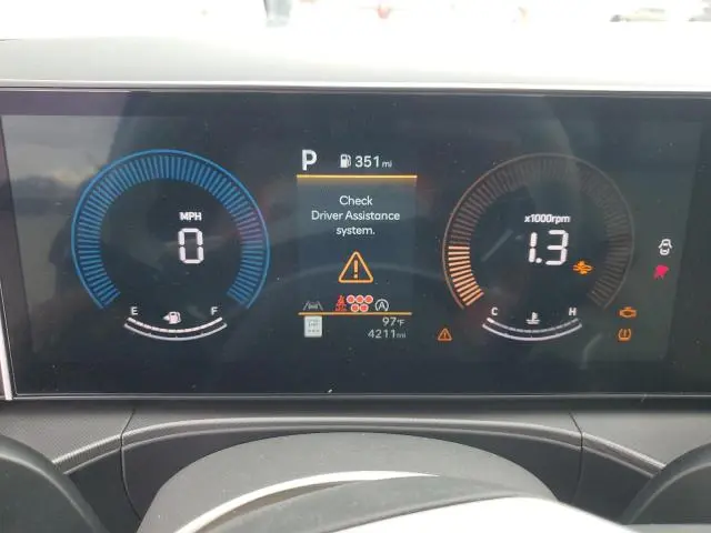 2025 HYUNDAI SANTA FE SE  
