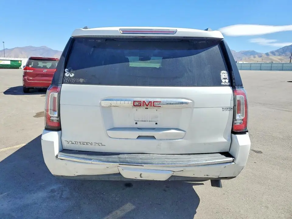2017 GMC YUKON XL DENALI  