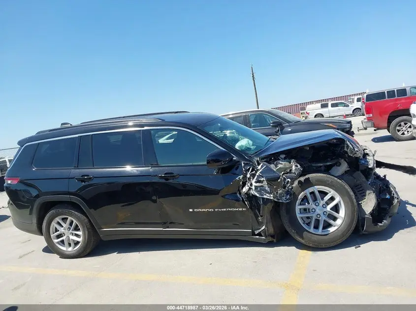 2024 JEEP GRAND CHEROKEE L LAREDO X 4X4