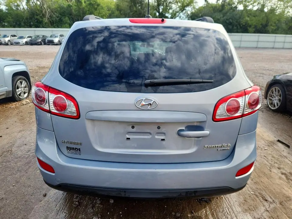 2010 HYUNDAI SANTA FE GLS  