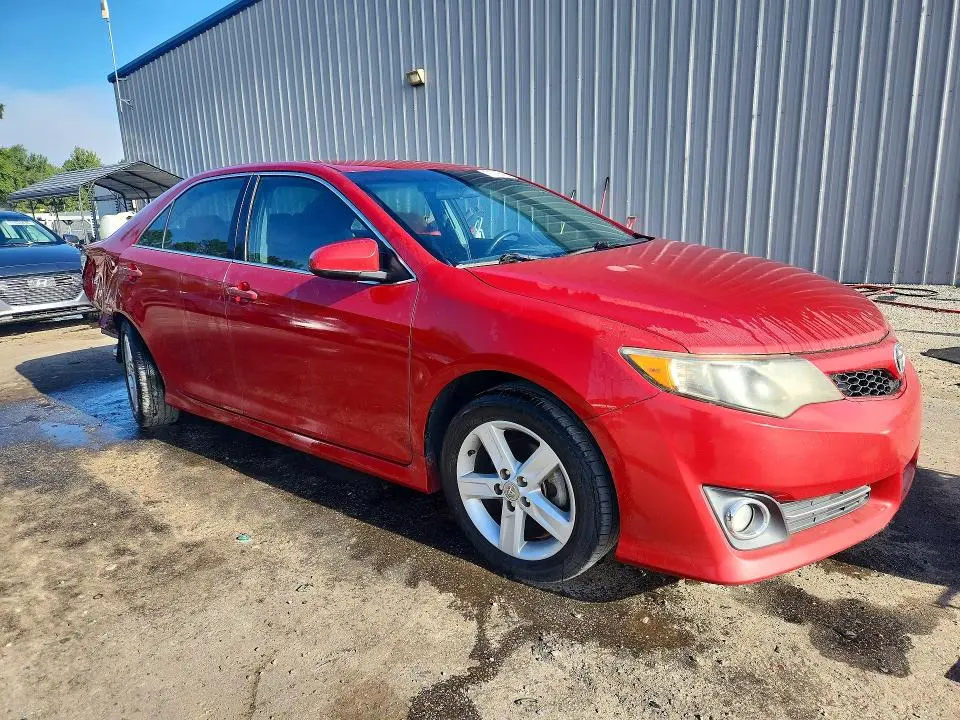 2012 TOYOTA CAMRY SE  