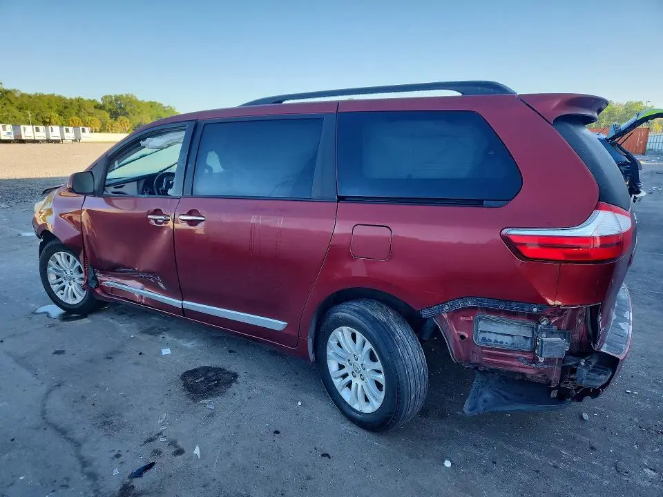 2017 TOYOTA SIENNA XLE 8-PASSENGER  