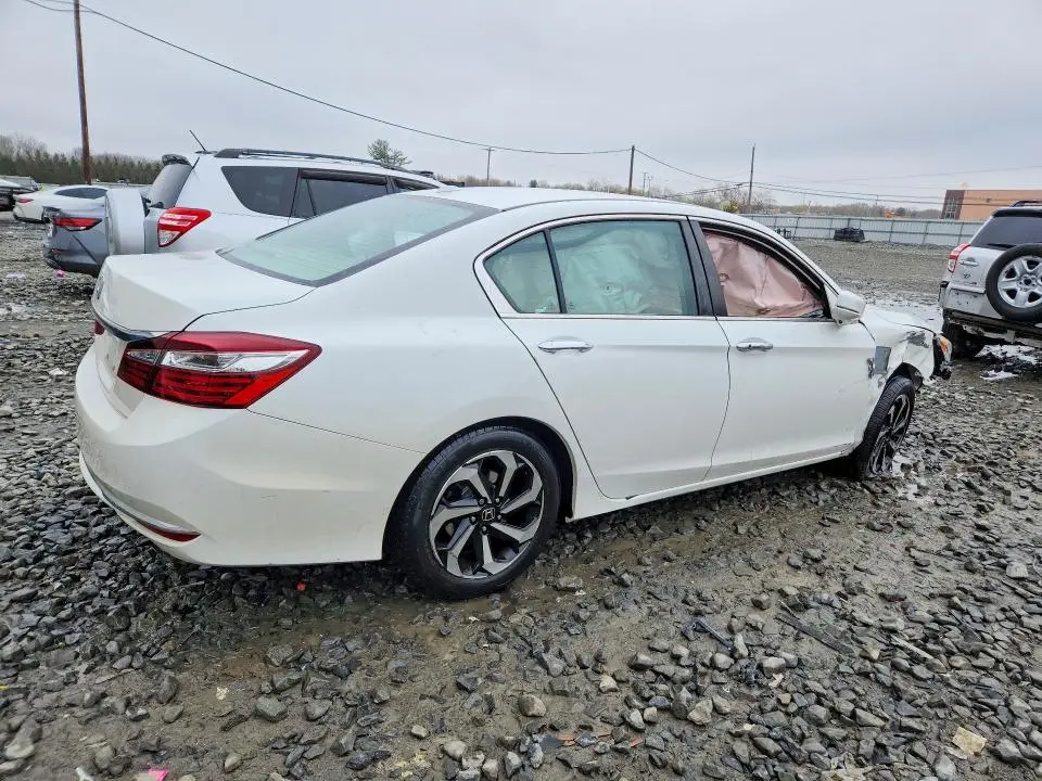 2017 HONDA ACCORD EX  