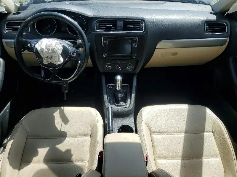 2017 VOLKSWAGEN JETTA SE  