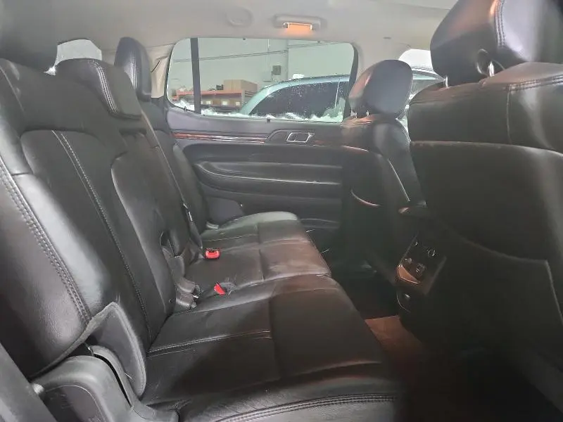 2013 LINCOLN MKT   
