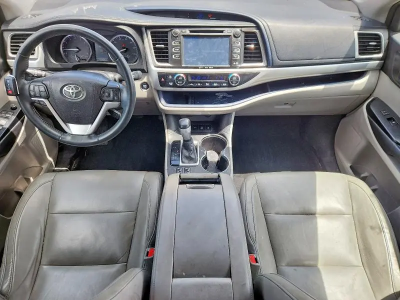 2016 TOYOTA HIGHLANDER XLE  