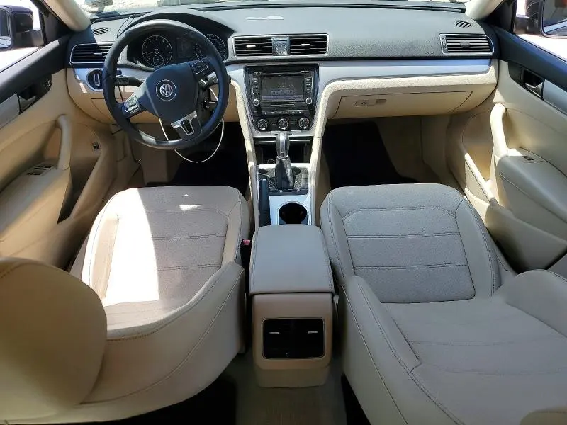 2013 VOLKSWAGEN PASSAT SE  