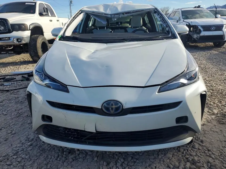 2019 TOYOTA PRIUS XLE  