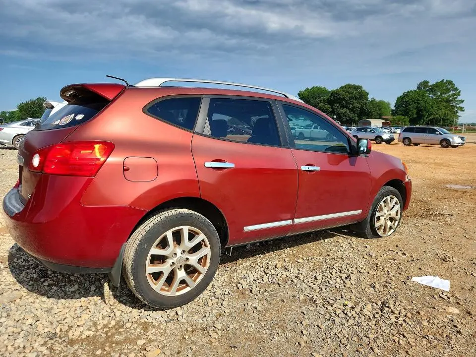 2013 NISSAN ROUGE   