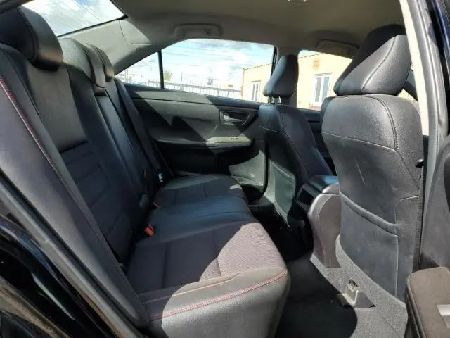 2016 TOYOTA CAMRY LE  