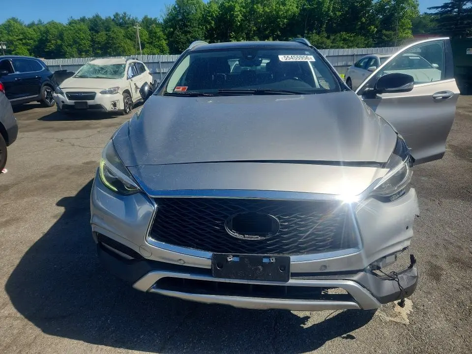2017 INFINITI QX30 PREMIUM  