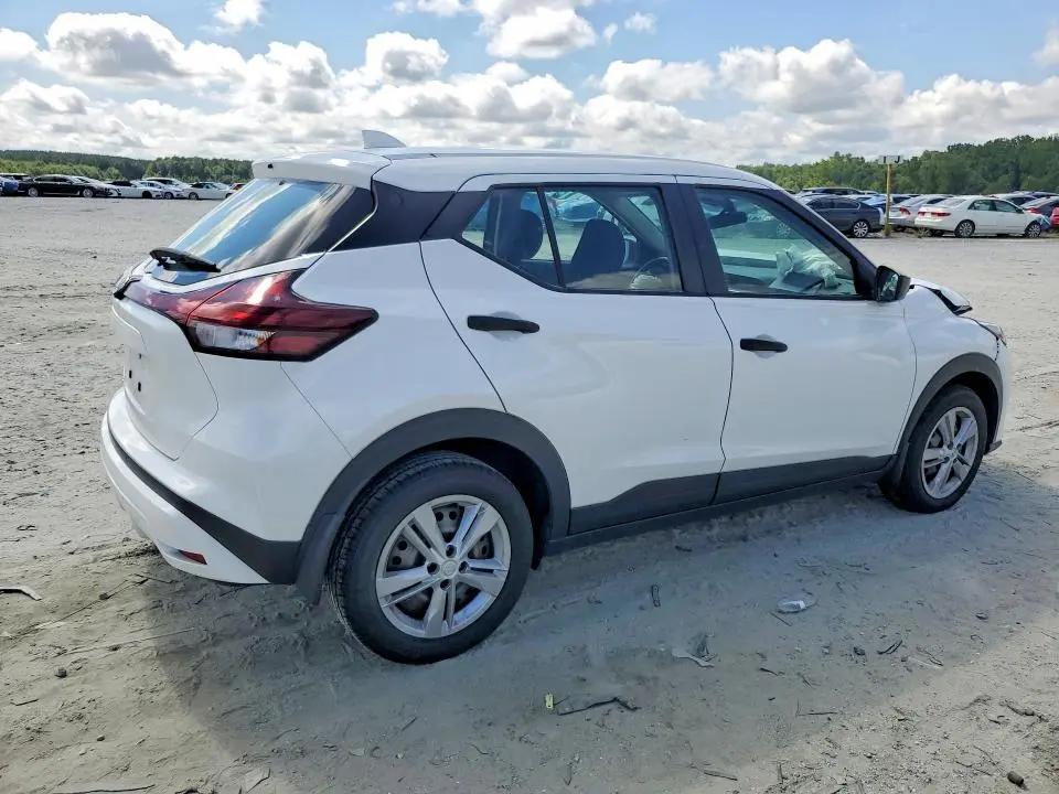 2024 NISSAN KICKS S  