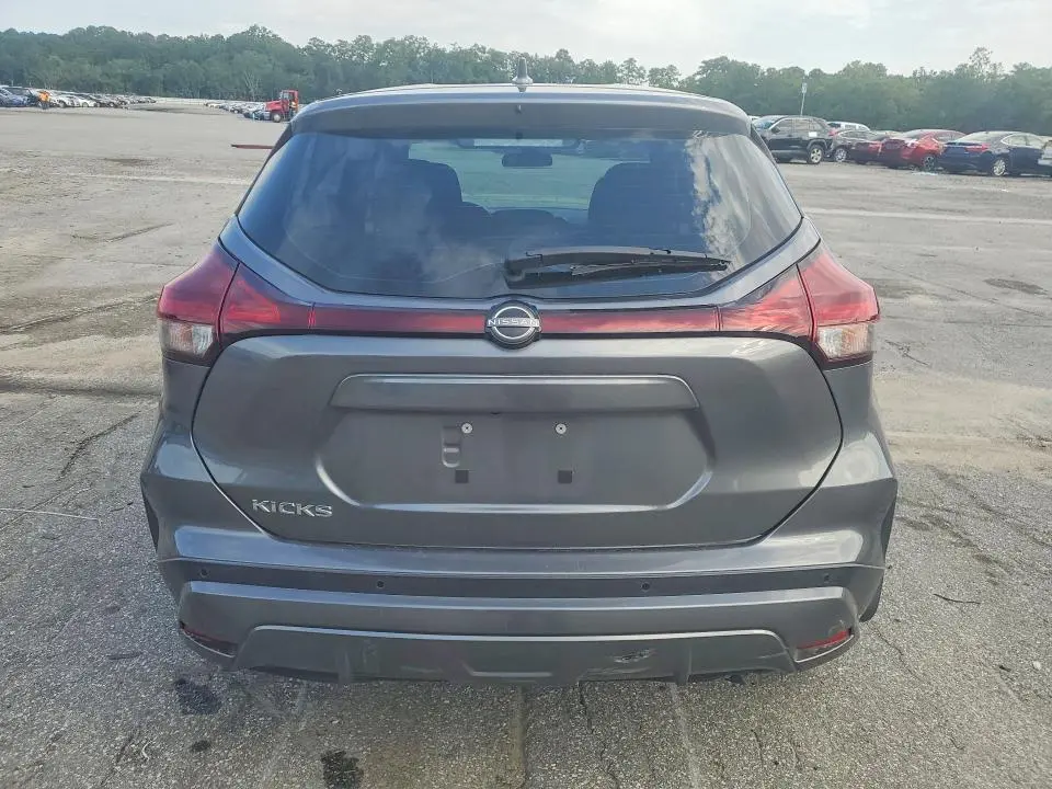 2024 NISSAN KICKS S  