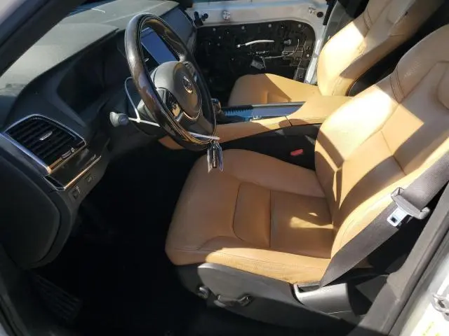 2016 VOLVO XC90 T6  