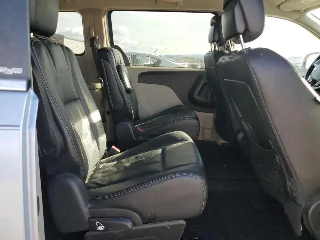 2013 CHRYSLER TOWN & COUNTRY TOURING  