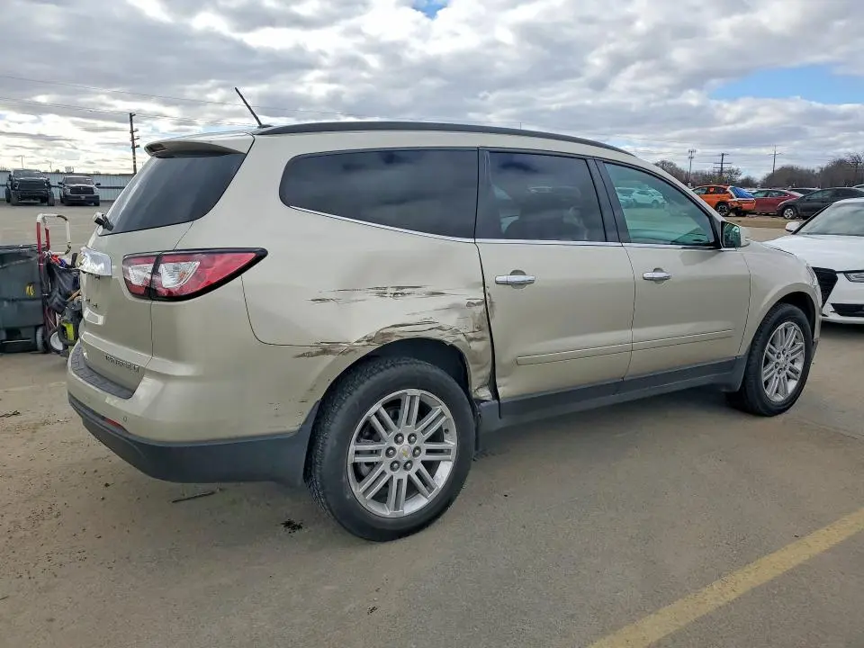 2014 CHEVROLET TRAVERSE LT  