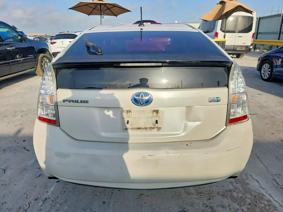 2010 TOYOTA PRIUS II  