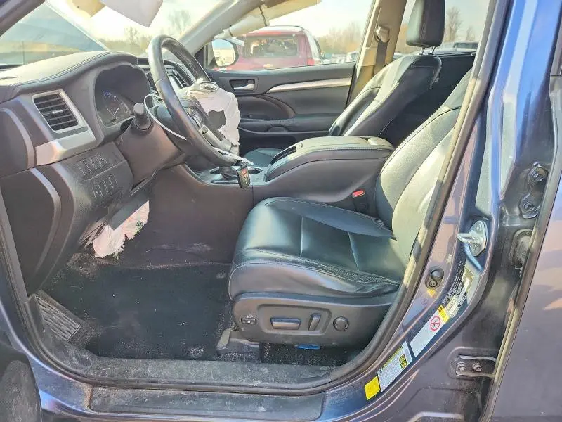 2015 TOYOTA HIGHLANDER XLE  