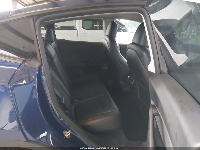 2024 TESLA MODEL Y LONG RANGE SINGLE MOTOR REAR-WHEEL DRIVE/RWD