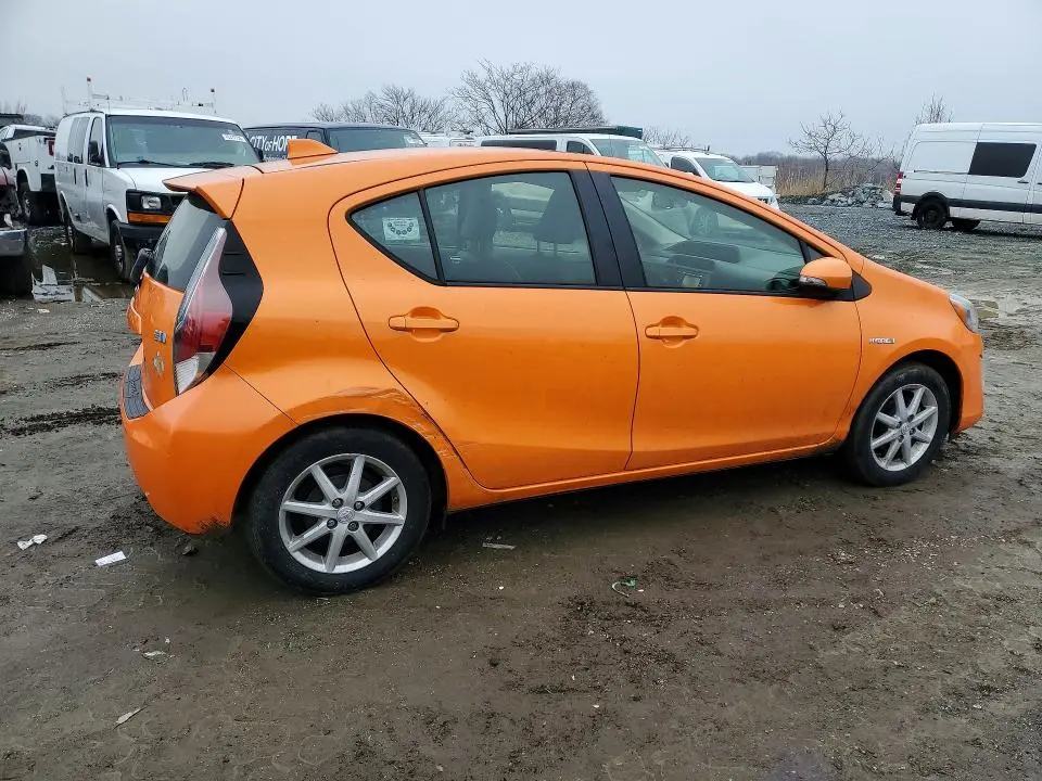 2016 TOYOTA PRIUS C FOUR  