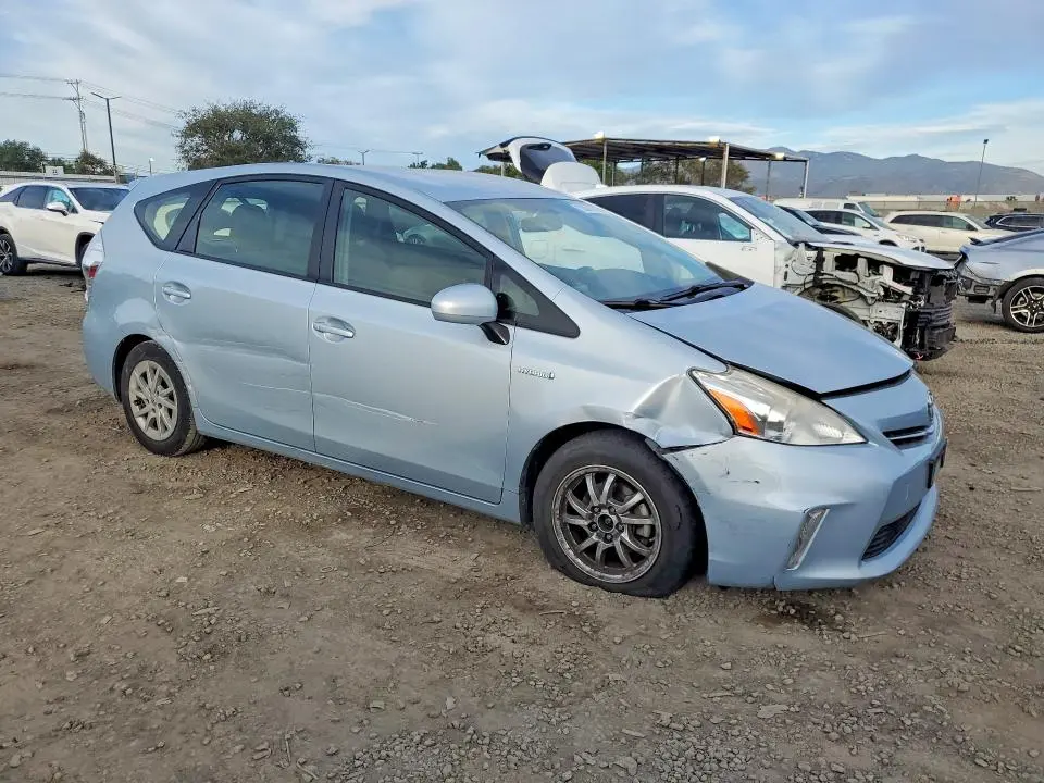 2013 TOYOTA PRIUS V THREE  