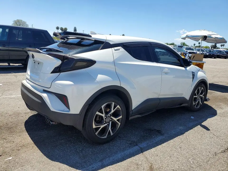 2018 TOYOTA C-HR XLE  