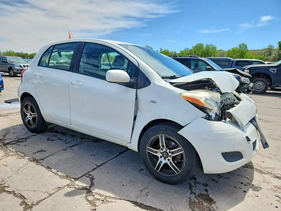 2010 TOYOTA YARIS BASE  