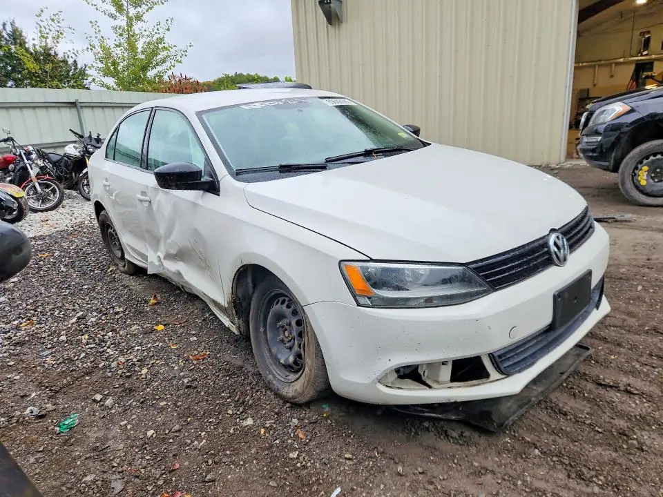 2014 VOLKSWAGEN JETTA BASE  