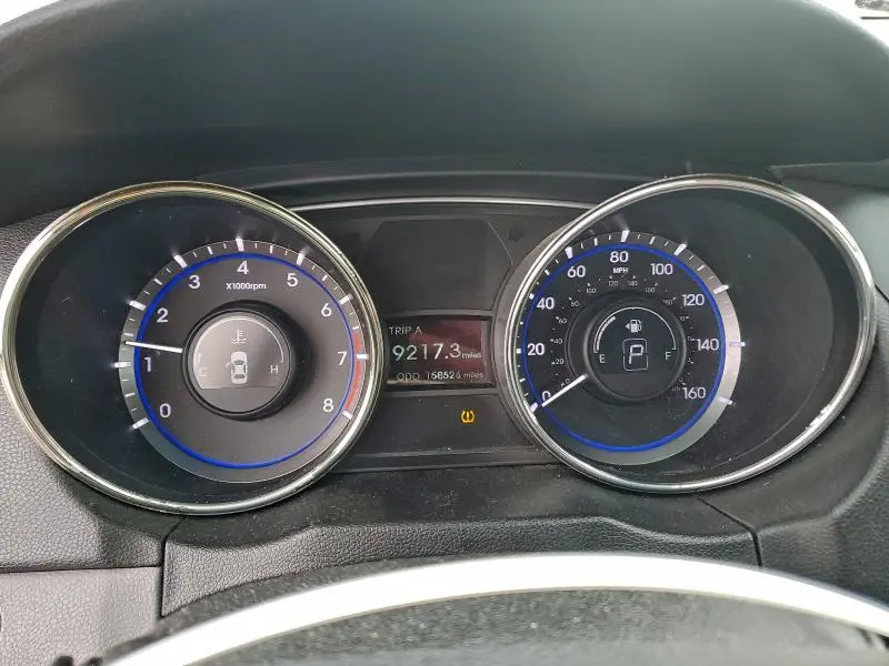 2011 HYUNDAI SONATA GLS  