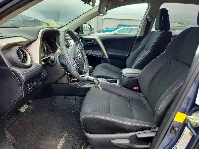 2013 TOYOTA RAV4 LE   