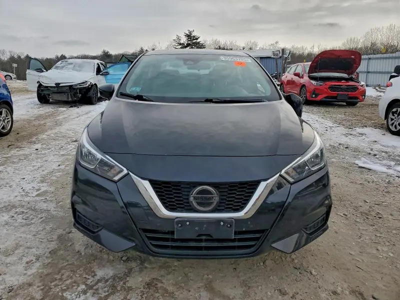 2021 NISSAN VERSA SV  