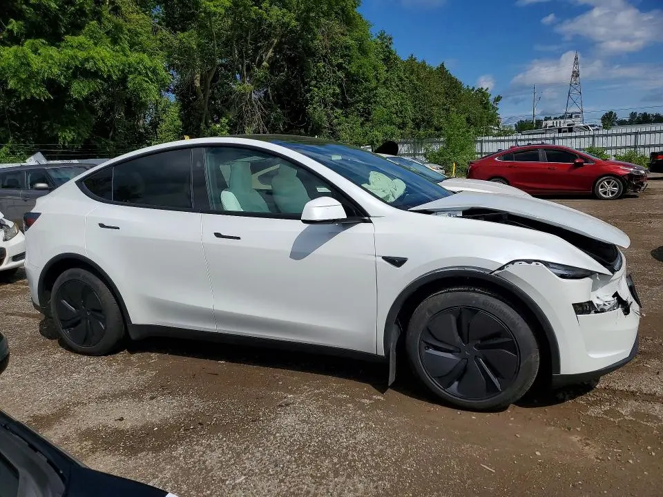 2026 TESLA MODEL Y   
