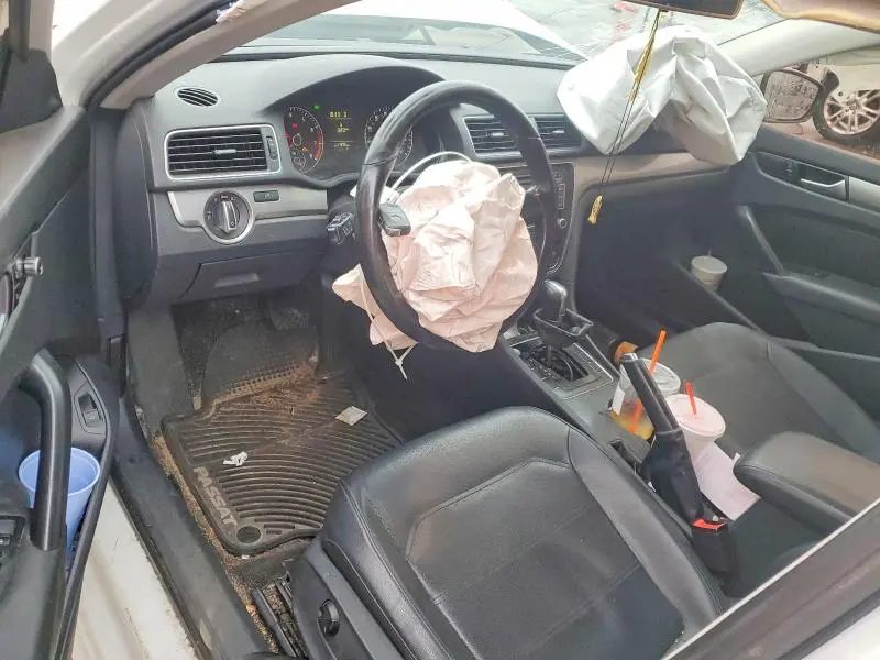 2015 VOLKSWAGEN PASSAT S  