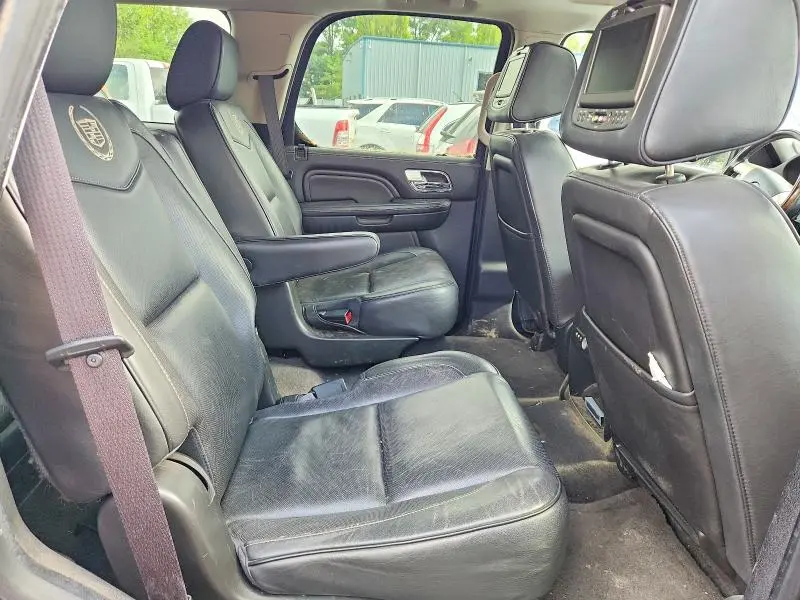 2012 CADILLAC ESCALADE PLATINUM  