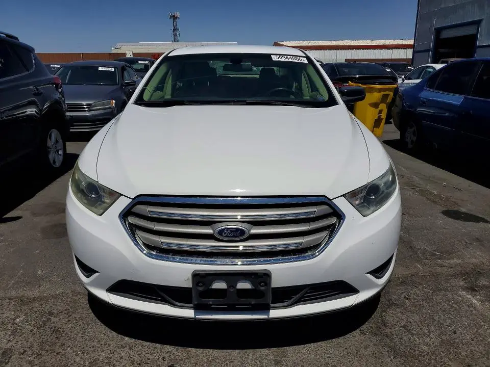 2013 FORD TAURUS SE  