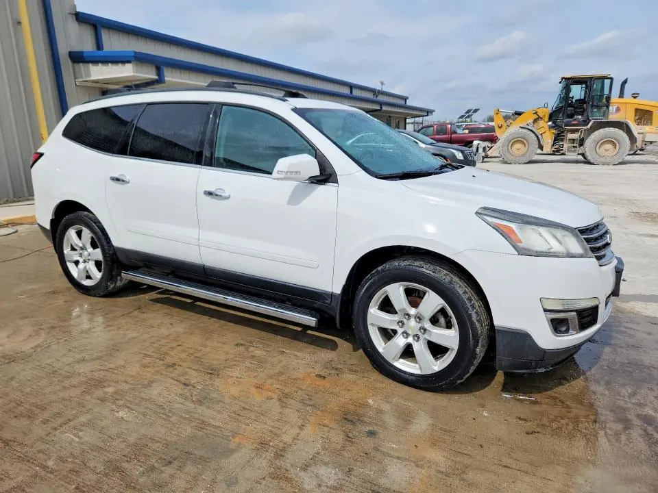 2016 CHEVROLET TRAVERSE LT  