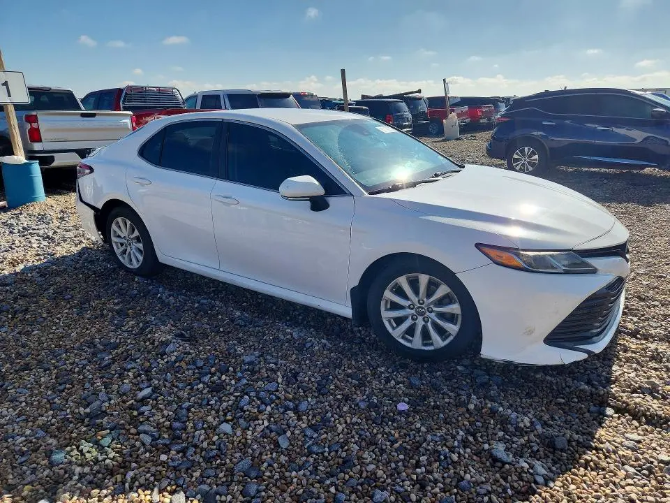 2018 TOYOTA CAMRY LE  