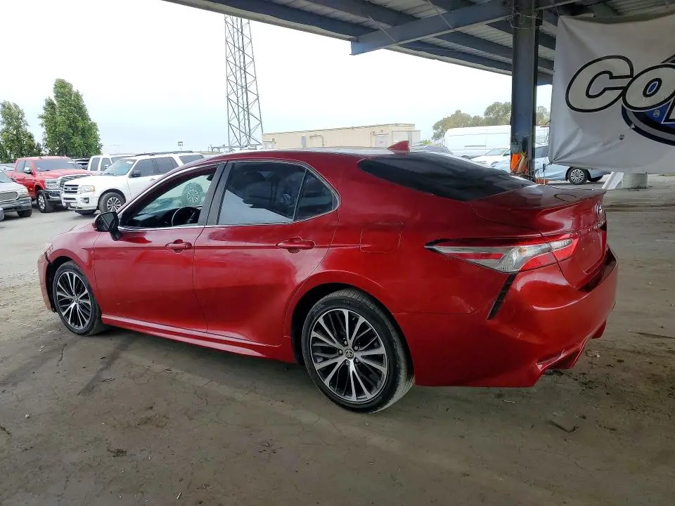 2020 TOYOTA CAMRY SE  